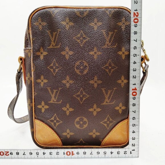 Authentic Louis Vuitton Amazon Brown Monogram Crossbody Bag LCMON203-112025 - Picture 2 of 9
